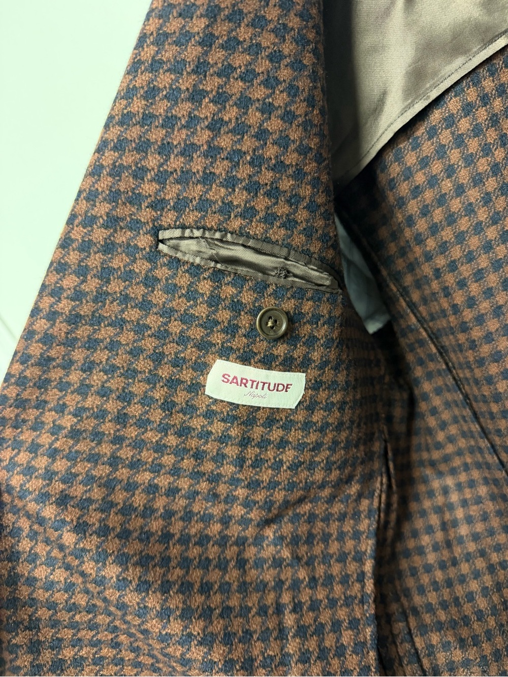 Sartitude Napoli Houndstooth Blazer — Navy/Camel - Picture 3 of 4